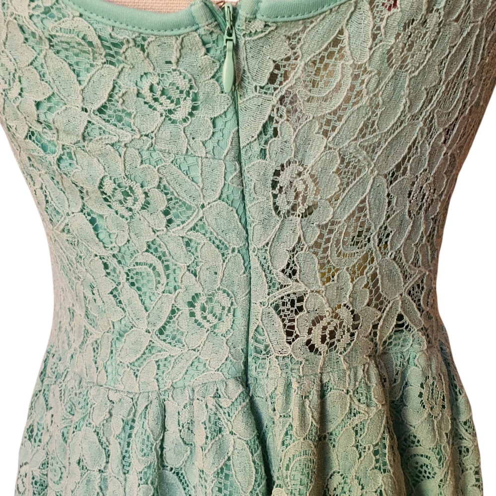 Living Doll Mint Green Embroidered Lace Dress Size 12 - Picture 3 of 8
